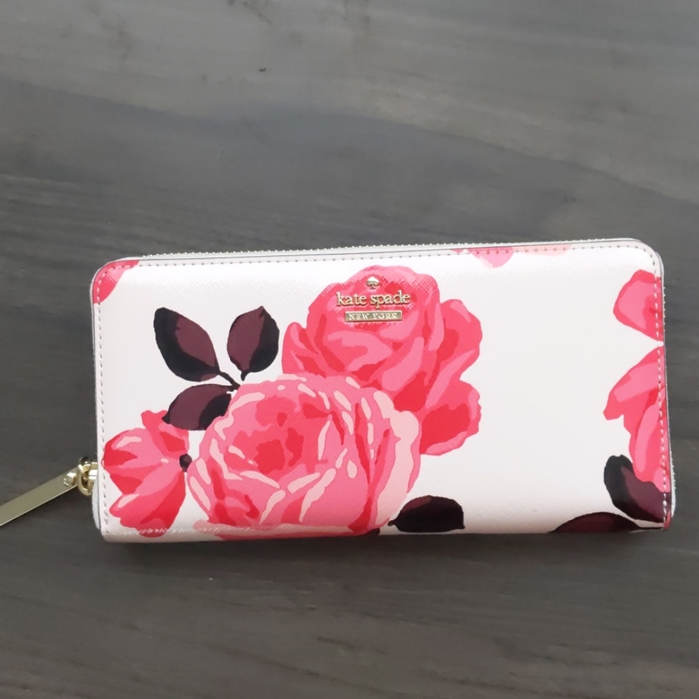 Kate spade cameron street lacey roses wallet
